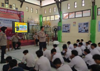 Satbinmas Polres Indramayu Kumpulkan Puluhan Siswa dan Orang Tua  