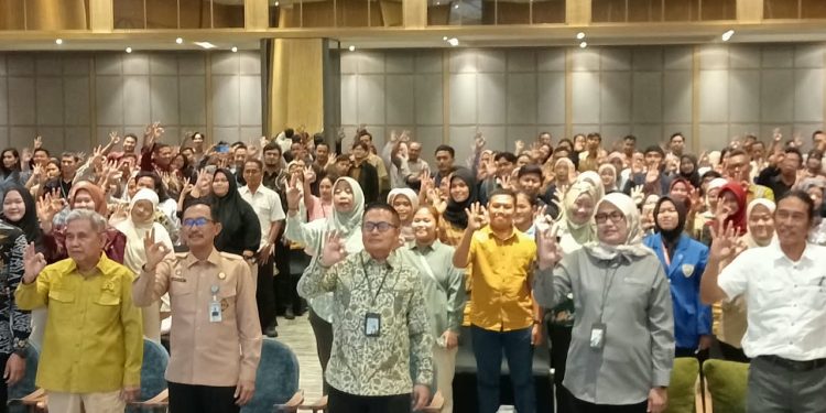 OJK, Bank BJB, dan Pemkab Indramayu Edukasi dan Inklusi Keuangan PMI