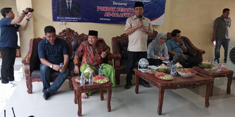 Kunjungi Pondok Pesantren As-Salafiyah Krangkeng, Herman Khaeron Serap Aspirasi