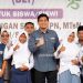 Bupati Lucky Hakim Serahkan Bantuan ZIS Rp884 Juta untuk 1.768 Siswa di Indramayu
