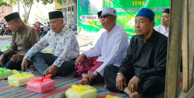 Hayu Semarakan Sedekah Bumi di Desa Losari Kidul Dengan Ngaji Budaya Bersama Ki Haryo Enthus Susmono
