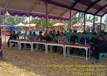 Kawal Adat Tradisi  Polsek Gabuswetan Amankan Pagelaran Sandiwara di Desa Gabuskulon