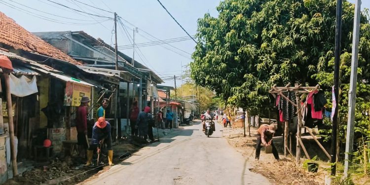 CV Gondo Mawar Kebut Perbaikan Jalan Mertapada – Munjul, SABER Ingatkan Mutu Dan Kualitas Pekerjaan