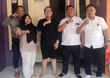 Pemdes Bersama Tokoh Masyarakat Desa Melakasari Silaturahmi Dengan ” Wa Kancil ” Musisi dan Budaya Sandiwara Asal Indramayu