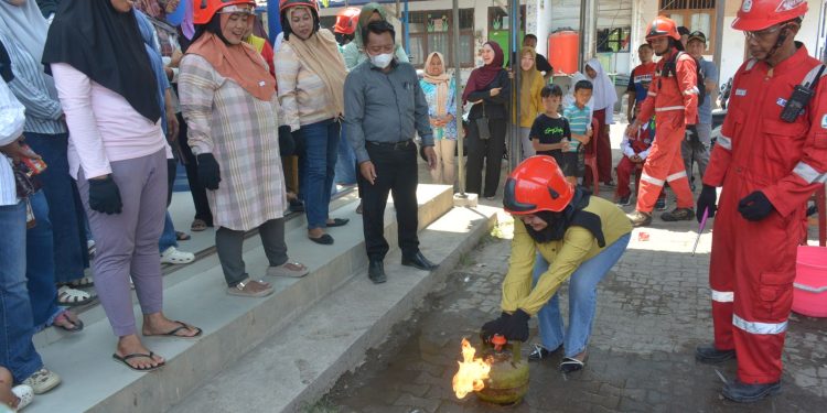 Tingkatkan Kesadaran dan Kesiapsiagaan Bencana Warga Sekitar Kilang, Kilang Balongan Sosialisasi Major Emergency Drill di Desa Majakerta