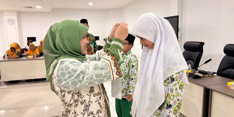 Wakil Wali Kota Cirebon Lepas Peserta PORSADIN VIII Jawa Barat