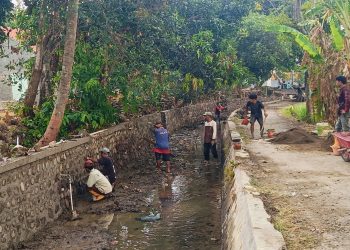 Bak Proyek Siluman, Pekerjaan D.I Panongan Sedong Disorot: Uang Negara? Tanpa Papan, Tanpa APD Lengkap, Tanpa Permisi ke Desa