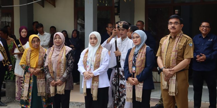 Dorong Budaya Baca, Festival Literasi Kota Cirebon 2026 Resmi Dibuka