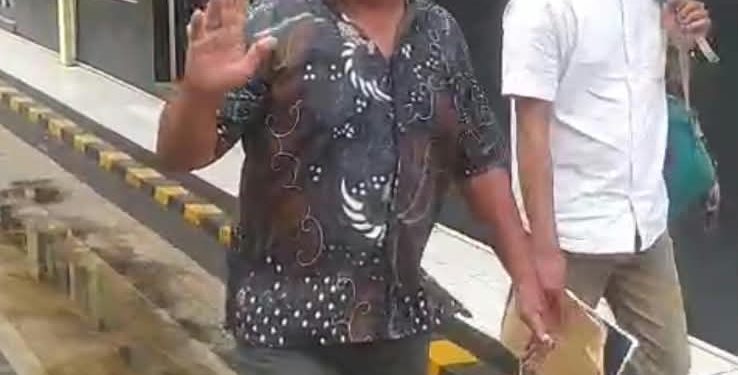 Lapor ke Polresta Cirebon, Terkait Dugaan Penyerobotan Tanah Makam Wali Mbah Camuka di Desa Mulyasari 