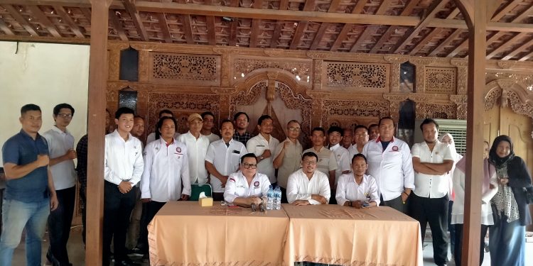 Sambutan Hangat Giat Konsolidasi Ketua OKK Partai Rakyat Indonesia Sekaligus Pantau dan Sosialisasi Program Presiden Di Cirebon 
