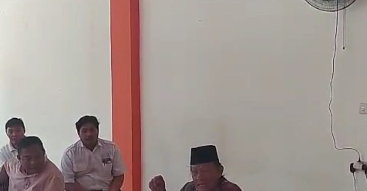 H Muhari Abu Kamal Tokoh Desa Mulyasari Bersama Pemdes Menggugat Pengembang Yang Mematok Tanah Tanpa Perijinan Yang Jelas